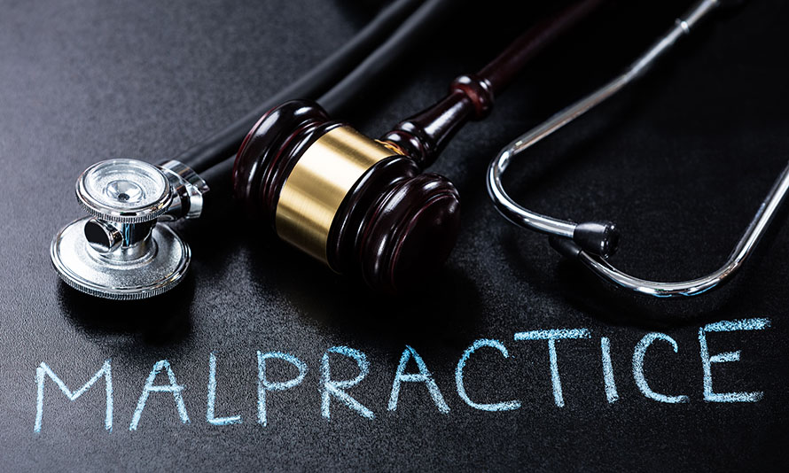 medical malpractice lawyer maximize comp